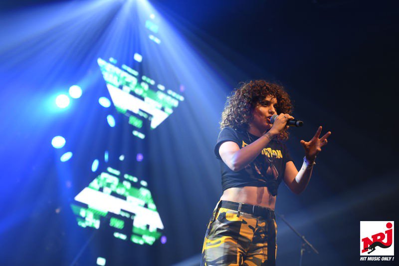 TaloulaOnline's tweet photo. [PHOTOS]
@TalOfficial sur la scène du #NMTLaLouvière en Belgique vendredi dernier. 🇧🇪🎤 (2/2) https://t.co/oF8pfjDplx