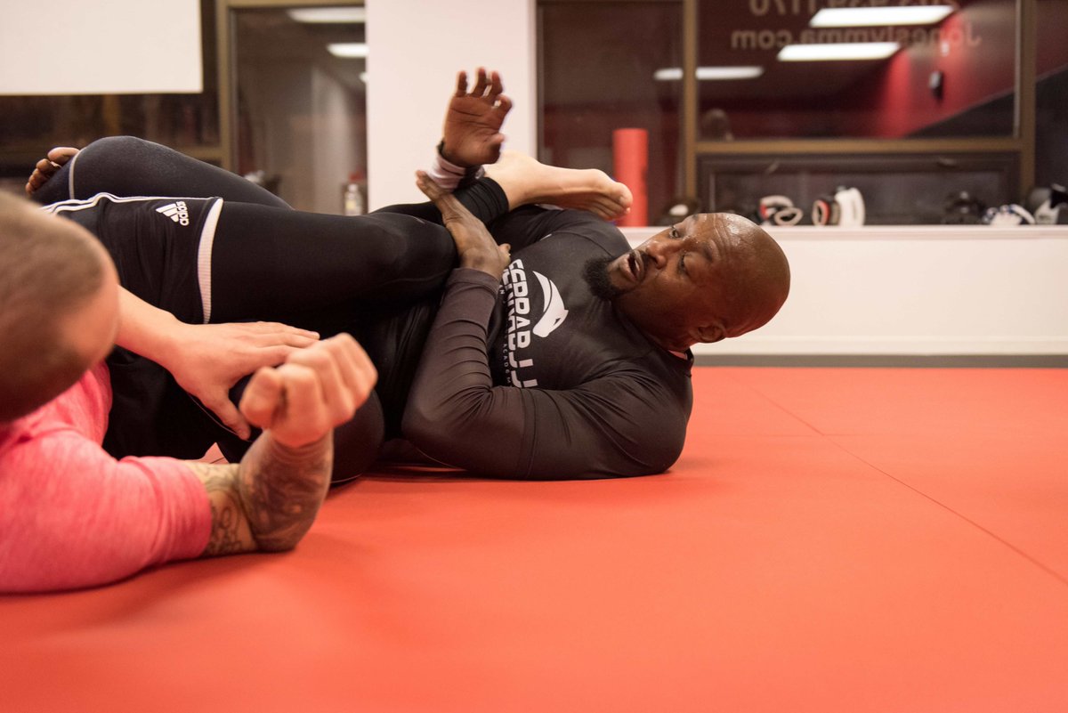 JoneslyMMA's tweet photo. The Grind is real, its a new week with new goals to accomplish. #leglocks #JoneslyMMA
https://t.co/slNWz6RQE0 https://t.co/G2Grya9ug4