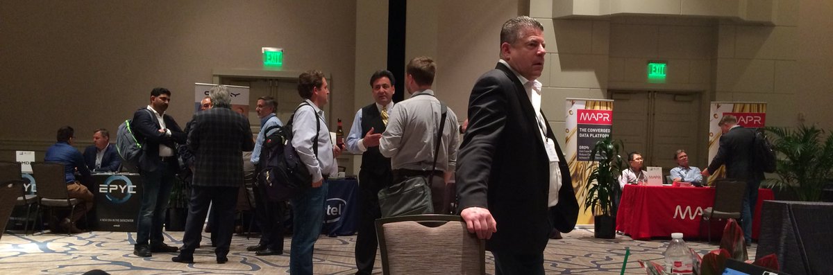 nGageEvents's tweet image. Networking at #AdvScaleForum meeting zone