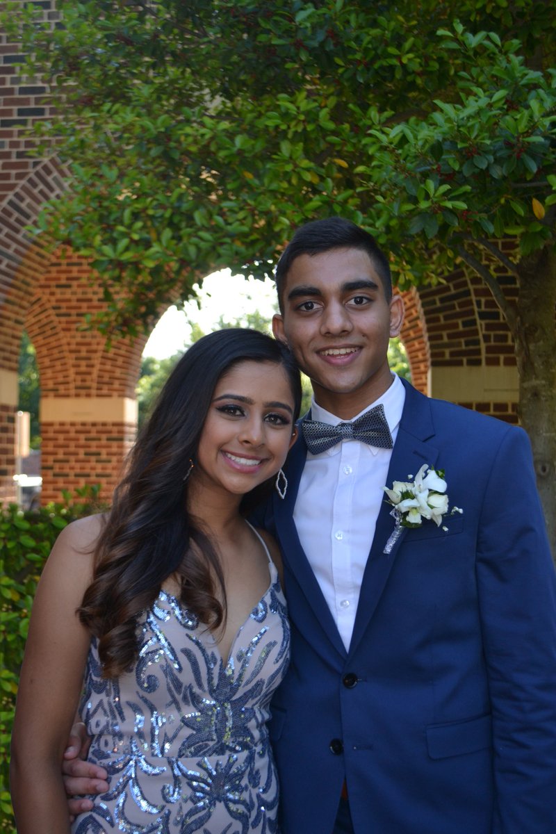 JTSchoenemann's tweet photo. 🚨🚨 PSA PROM PEOPLE 🚨🚨

Have unwanted guests or objects in your prom photos?! DM me and I’ll see if I can remove them from any pictures you have for cheap!! https://t.co/0DesXZTWV4