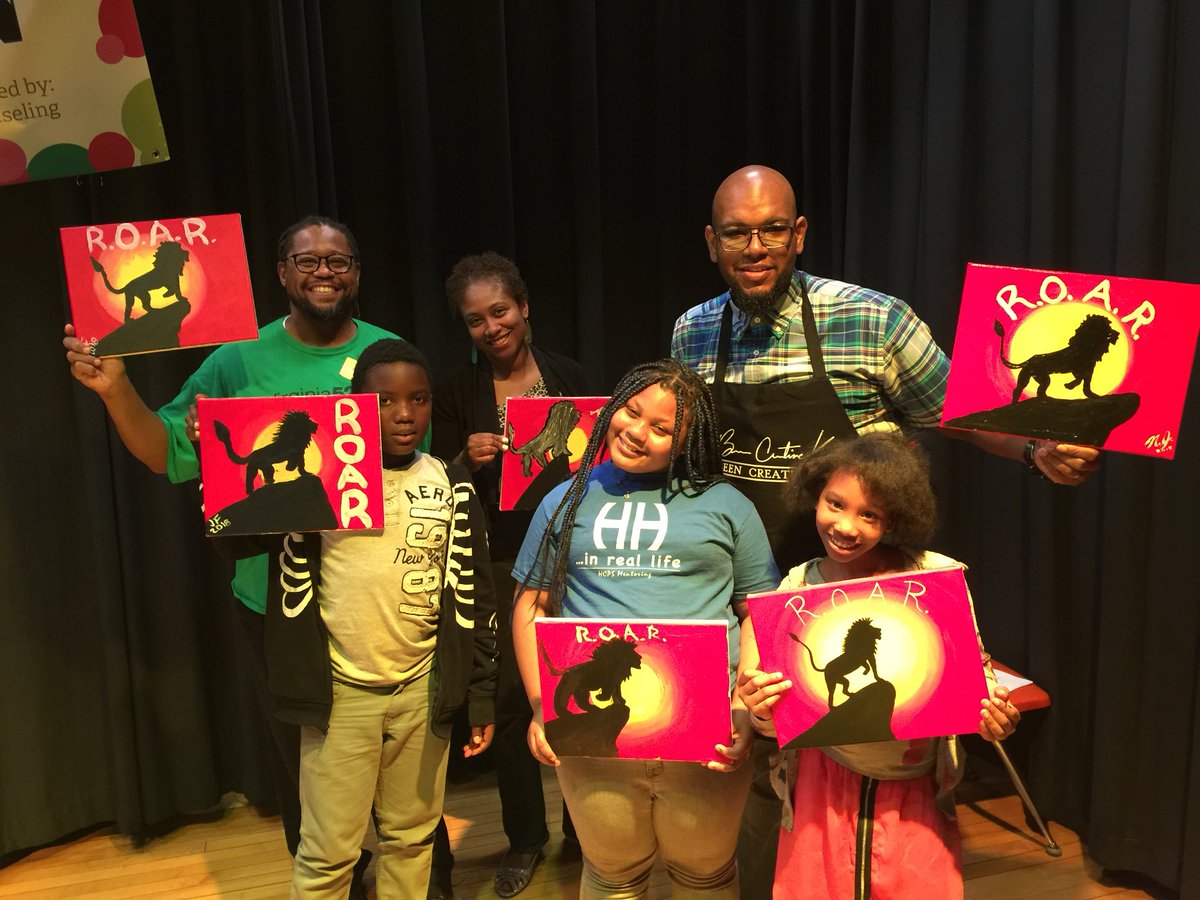 LES_LinkedLions's tweet photo. Laburnum Elementary Linked Lions final session. #HenricoHeroes #PaintParty #WeROAR https://t.co/HiECKTDiMR