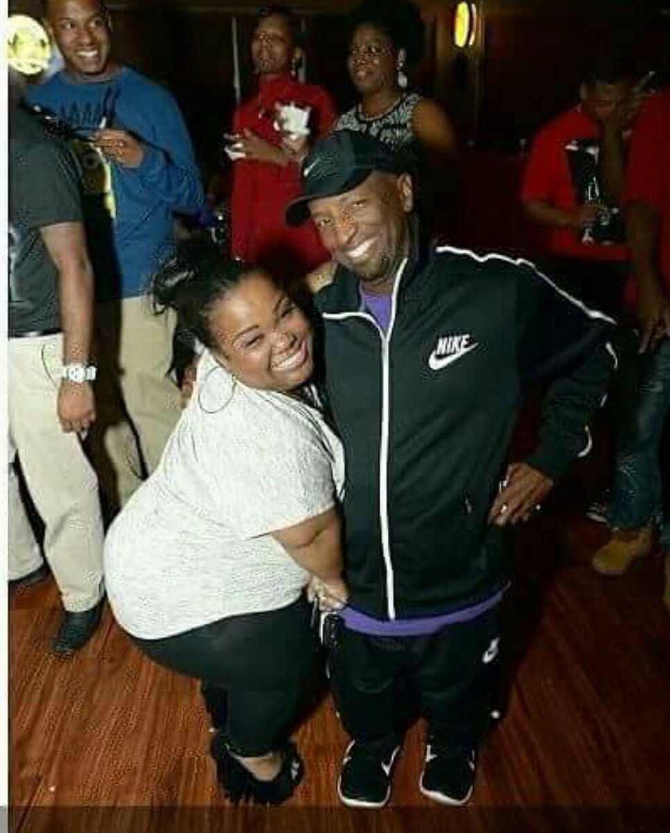 MsMinnieLWA's tweet image. Take it back Tuesday lol Rickey and I at the UBar three years ago @RickeySmiley