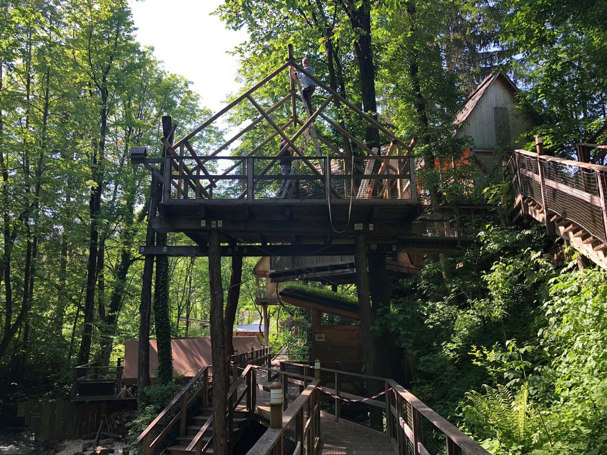 BigHead_Tents's tweet image. Soon there will be a cool new tent in Garden Village Bled. #treetent #bighead #glamping #slovenia