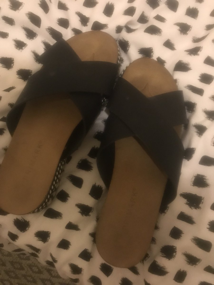 katylaurarose's tweet photo. @Primark wore these shoes for a few hours and I now have deep cuts on my feet 👌🏻👌🏻👌🏻 https://t.co/0lusuYZPui