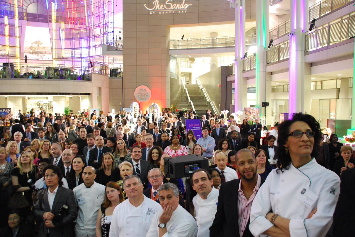 TheEventsDC's tweet image. Happy #EuropeDay! Many European countries will be represented at the Events DC Embassy Chef Challenge presented by TCMA! 🌍 #ECC10 bit.ly/2DaIUHr