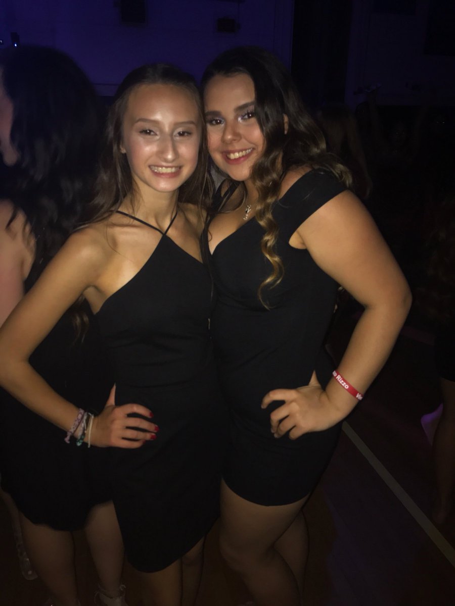 Tiastef18's tweet photo. Happy birthday Selena!!! I miss cheering with you so much and I hope you have an amazing day💗💗 Love you so much💘💘 @selena_5771 https://t.co/fPfrrNlzNr