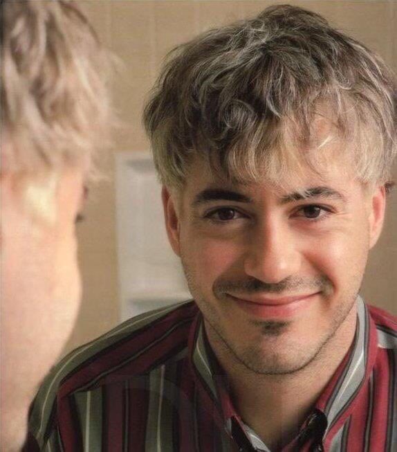 rabbsz's tweet photo. 4 pictures of young Robert Downey Jr that no one asked for https://t.co/1dMLb7BPun