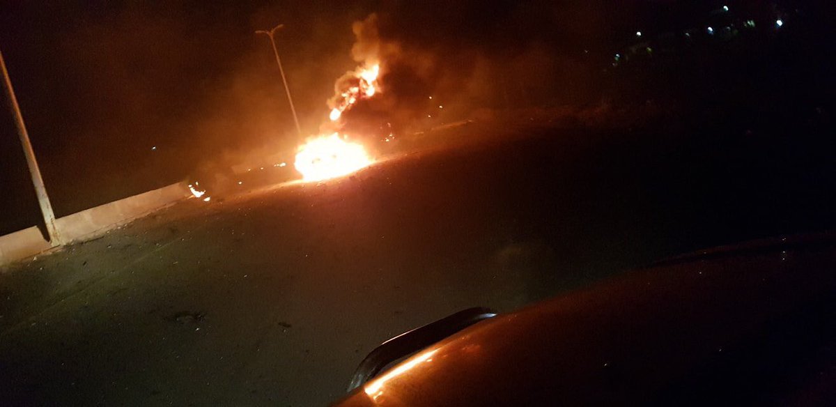 HalconMundial's tweet photo. #SIRIA ¡ISRAEL BUSCA GUERRA!

Misiles Israelíes atacaron posiciones Sirias en Kiswah cerca de la autopista M5 entre Damasco y Daraa

Las unidades de defensa aérea Siria derribaron 3 de 4 misiles dirigidos a Jabal Al-Mani en Ghouta oeste

🇮🇱 = ESTADO TERRORISTA! 

🇸🇾🇸🇾🇸🇾✌ https://t.co/od01Iqc15s