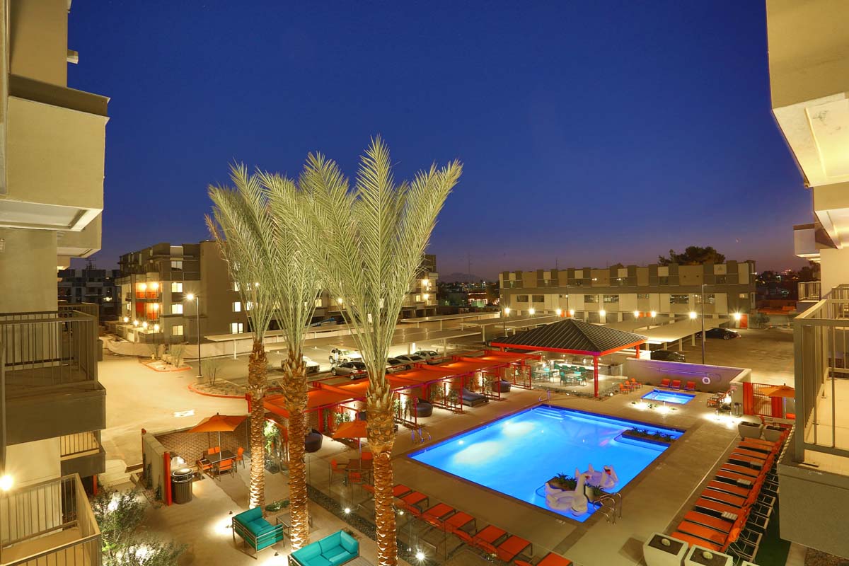 BREWHotNews - <a href="/OlympusProperty/">Olympus Property</a> SNARES LUXURY APARTMENTS FROM WOOD PARTNERS . . . $69.25 MILLION FOR STEELYARD. Steve Gebing and Cliff David of <a href="/MMREIS_AZ/">Marcus&Millichap AZ</a> in Phoenix brokered the sale. #GPLET #AZCRE #CRE #multifamily <a href="/cityofchandler/">City of Chandler, AZ</a> brewaz.com/articles/olymp…