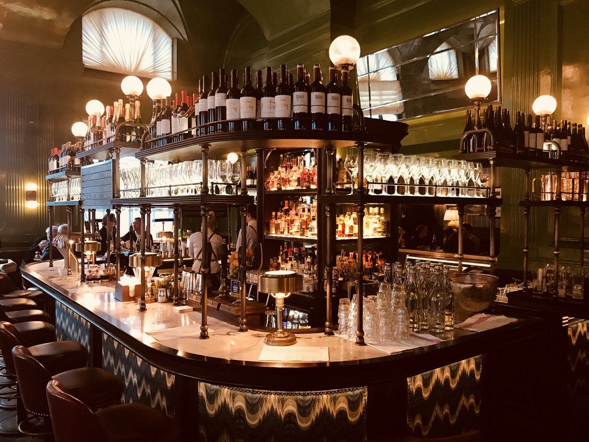 EVRYWHEREgroup's tweet photo. FIRST DRINK ON US!
#Luxury #Digital Drinks by #EVRYWHERE in London: TUESDAY 22ND MAY 2018 @Wigmore_London from 6pm+. If you’re in Luxury & Digital, Join us for drinks, networking & good old fashioned human interaction. FIRST 25 to RSVP get their first drink on US! https://t.co/daS4BcHGdv