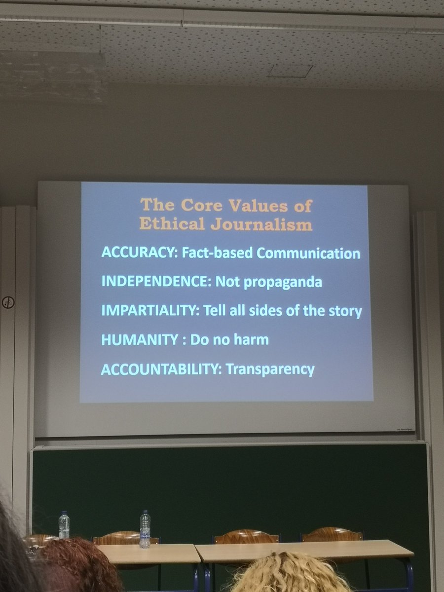 EuropeanSphere's tweet photo. "What makes journalism different is ethics". Great lecture and discussion today with @aidanpwhite from @EJNetwork @BrusselsTalking @TomLawMedia @PatrickBijsmans @debatingeurope @Bruplajou @cafebabelbxl @Access_Info @giovannigruni #Brusselstalking #media #europeanpublicsphere https://t.co/hiSKP1qD9I