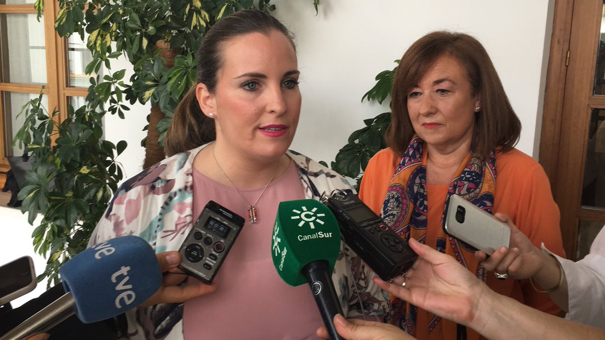 psoedeandalucia's tweet photo. 🗣@eruizangel en la previa del #DebateAnd: Hay que poner en valor que @susanadiaz es la única presidenta de este país que se somete dos veces a un debate, por petición propia. Pedimos a los demás partidos que tengan altura de miras. https://t.co/Of9zMjM5xj