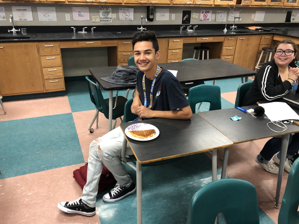 birdtweetershs's tweet photo. Sultana’s president ready for AP exam! And.... Joey hands off the baton to Levi for next year’s ASB president! #sultansinthehouse #onceasultanalwaysasultan #buildteal https://t.co/0QCpKMfTBc