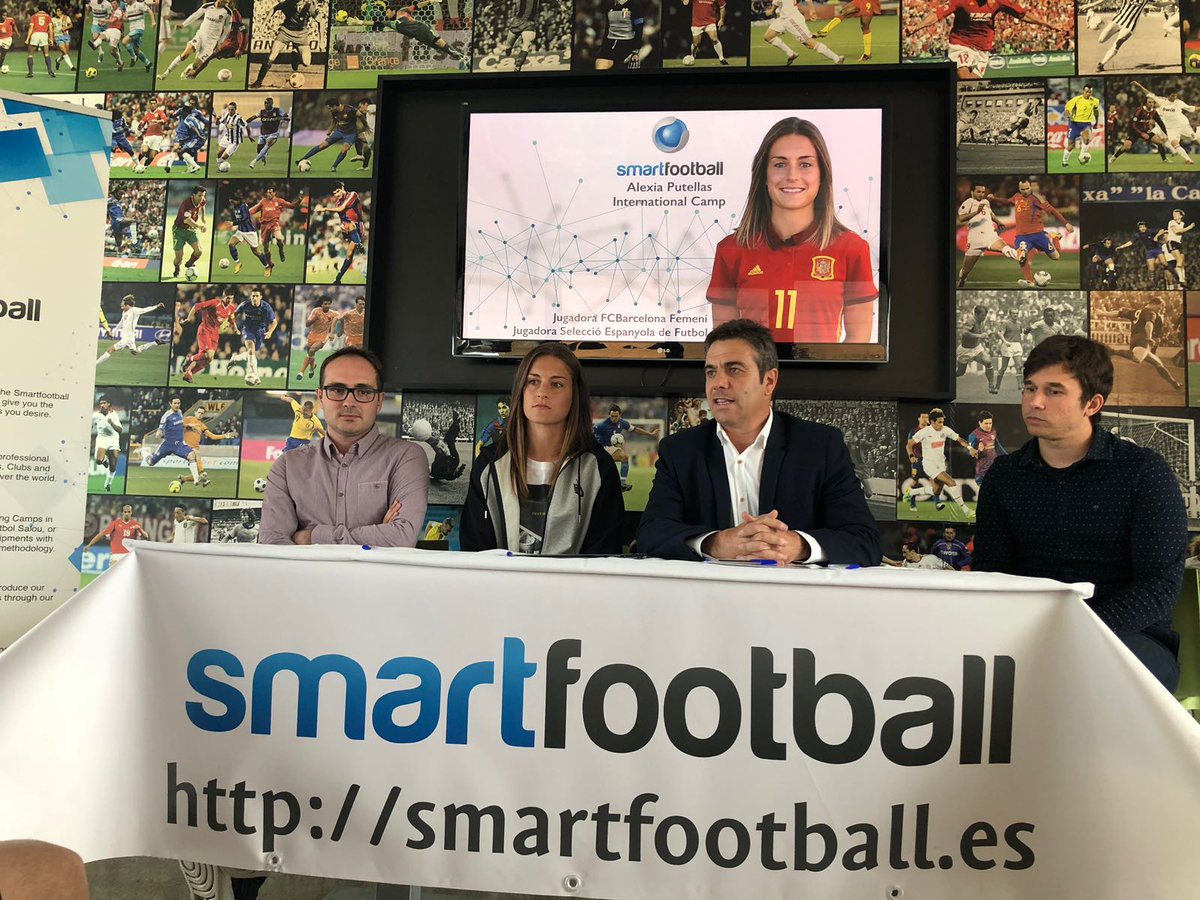 tecnifut's tweet photo. Orgullosos de presentaros la 1ra edición del Campus Internacional Alexia Putellas, del 22/06 al 01/07. Disfruta de unos días con muchas actividades y entrena con Alexia Putellas, jugadora del FC Barcelona y de la Selección Española.
Inscríbete ya! technification@smartfootball.es https://t.co/Lofmu3Cqdv