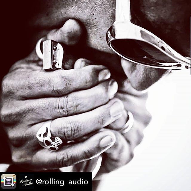 sa_artists's tweet image. Credit to @sasoundcheck : Repost from @rolling_audio using @RepostRegramApp - @lonesomedaveferguson 
#loopartist #funk #blues 
#harmonica #retro #rollingaudio 
#love #SouthAfrica