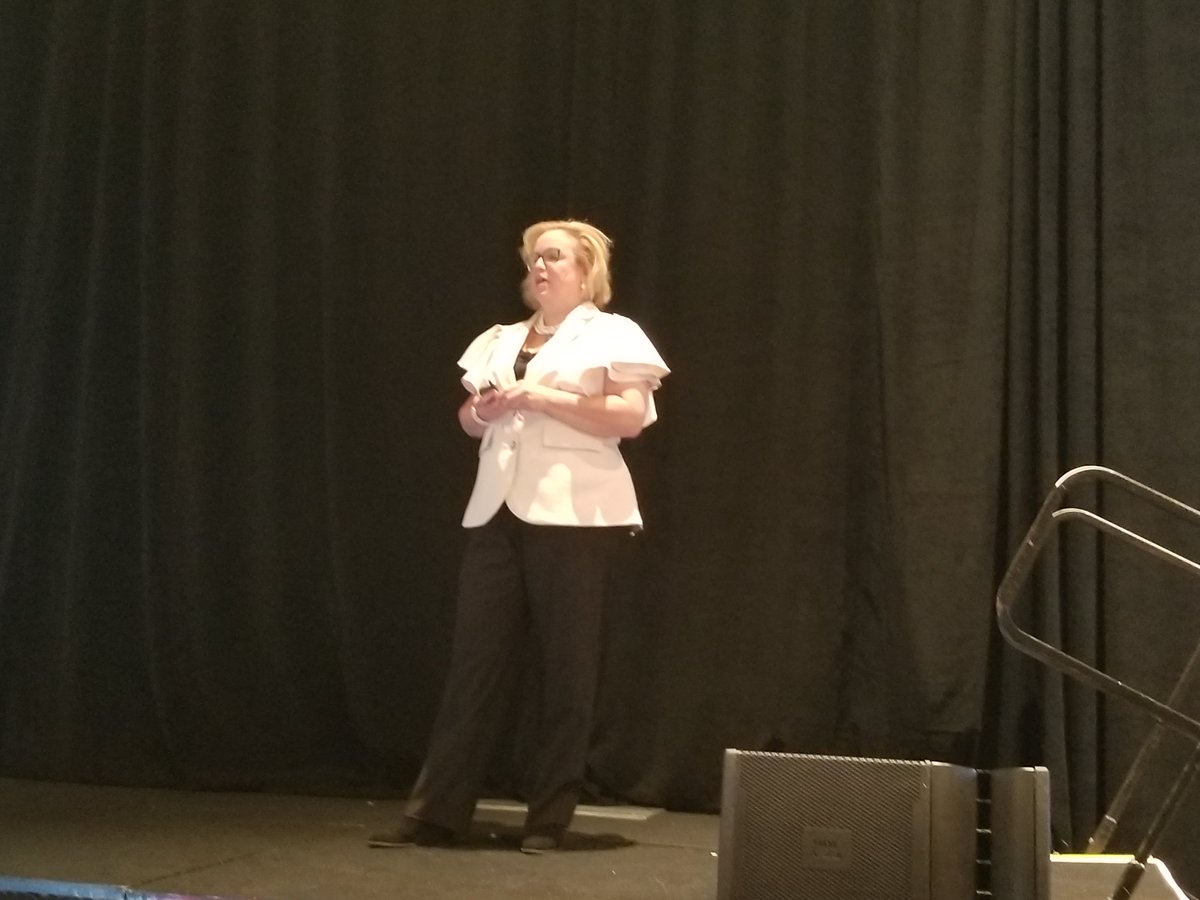 Vicki Brown kicking off the Demand Creation Foundation session at #SDSummit. Her favorite framework is the Demand Unit Waterfall. Mine too!!! <a href="/SiriusDecisions/">Nothing to see here</a>