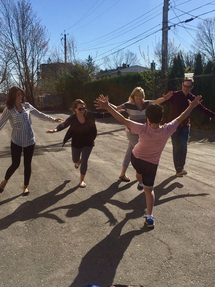 kelsi_ocsb's tweet photo. Dancing at STS on this sunny morning ☀️ #thisishowwesel #buildingrelationships #appropriateuseofhumour @McHughEduCentre @pcollins_ocsb @heatherteacher2 @MsNoraOCSB https://t.co/gVqPfWHIET