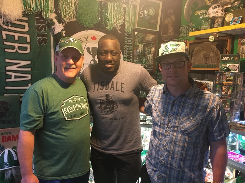 houndspaint's tweet photo. The Rider Room was blessed when  Don Narcisse dropped by for a quick visit to check out our awesome collection of Rider memorabilia! Thanks again Don for all the good you have done
#TheRiderRoom #RiderNation #RiderPride #CFL #SskRoughriders #Riders #RidersAlumni #DonNarcisse https://t.co/bQHutyCe17