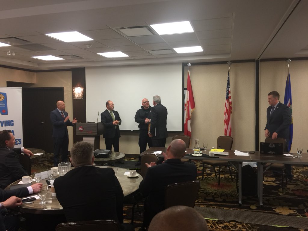 IAFF4739's tweet photo. President Schaitberger spoke about the importance of mental health during his address. He was presented with a signed book written and photographed by @DanSunPhotoArt that shines a light on this important issue. @IAFFNewsDesk @AlbertaFFA https://t.co/jktYkFUgJp