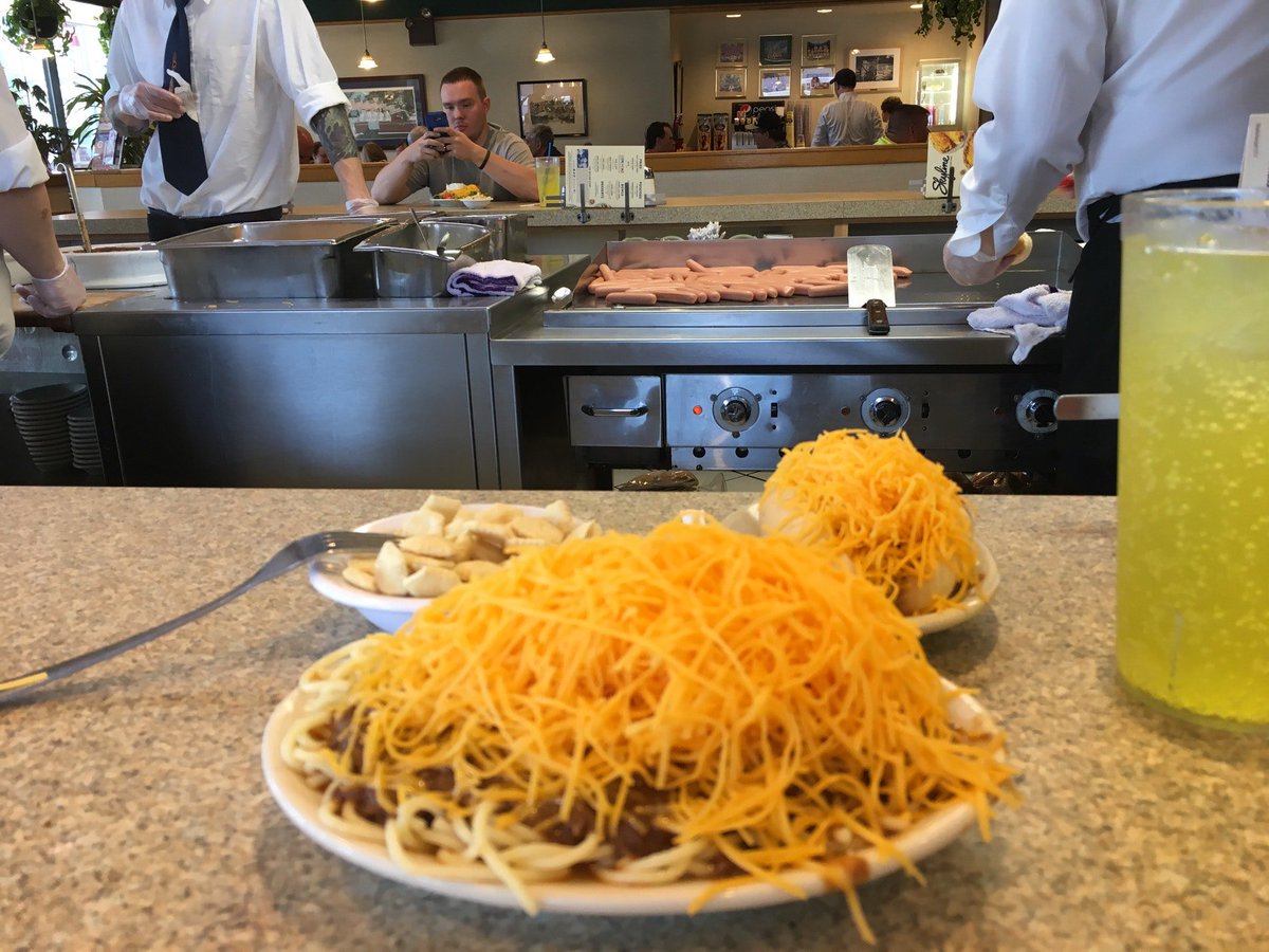 crwesthofen's tweet photo. Three way, cheese coney with. #nomenurequired. #atthecounter (at @Skyline_Chili in Cincinnati, OH) https://t.co/4yNeYtqj9g https://t.co/Kv9hoK5Mja