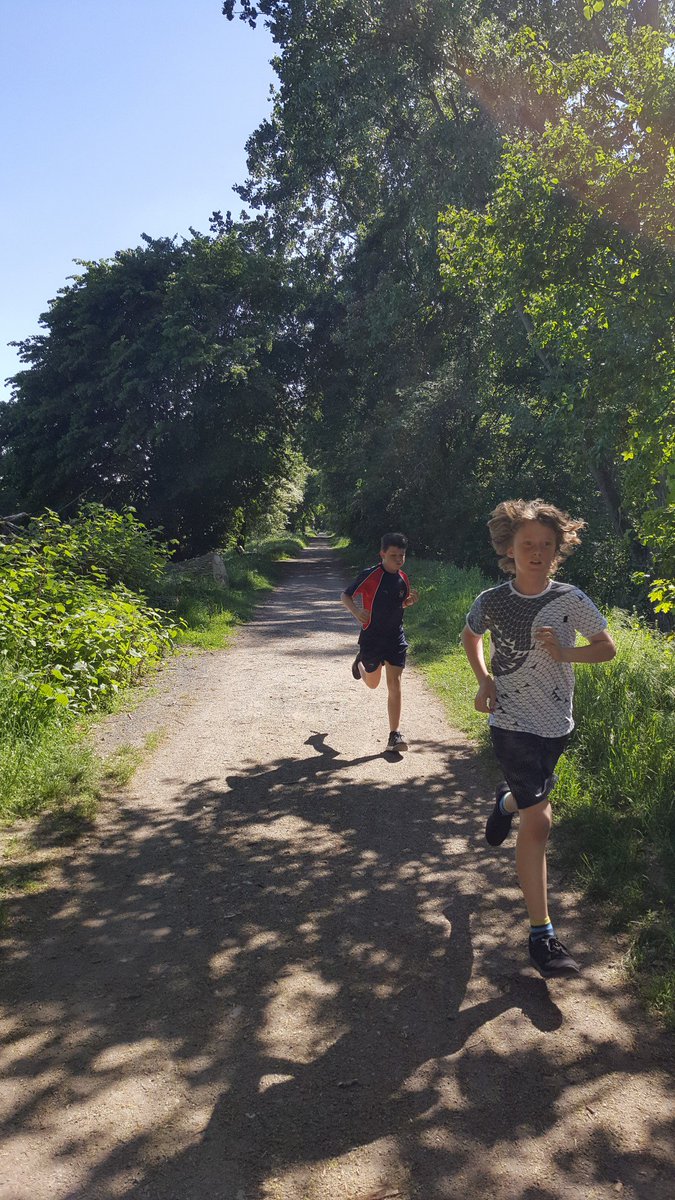 SGSD_PrimaryECA's tweet photo. A hot day for running Club, but our runners powered through! #running #runningclub #youngrunners https://t.co/m0sRC3eofR