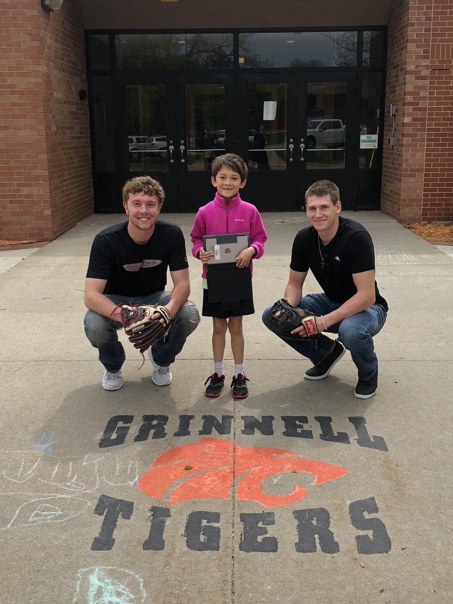 GnellBaseball's tweet photo. Big thanks to Otto for allowing @EMitchell3737 and @JaydenGibson5 to be a part of his W.I.N project! #baseballphysics https://t.co/S9OMclIYYB