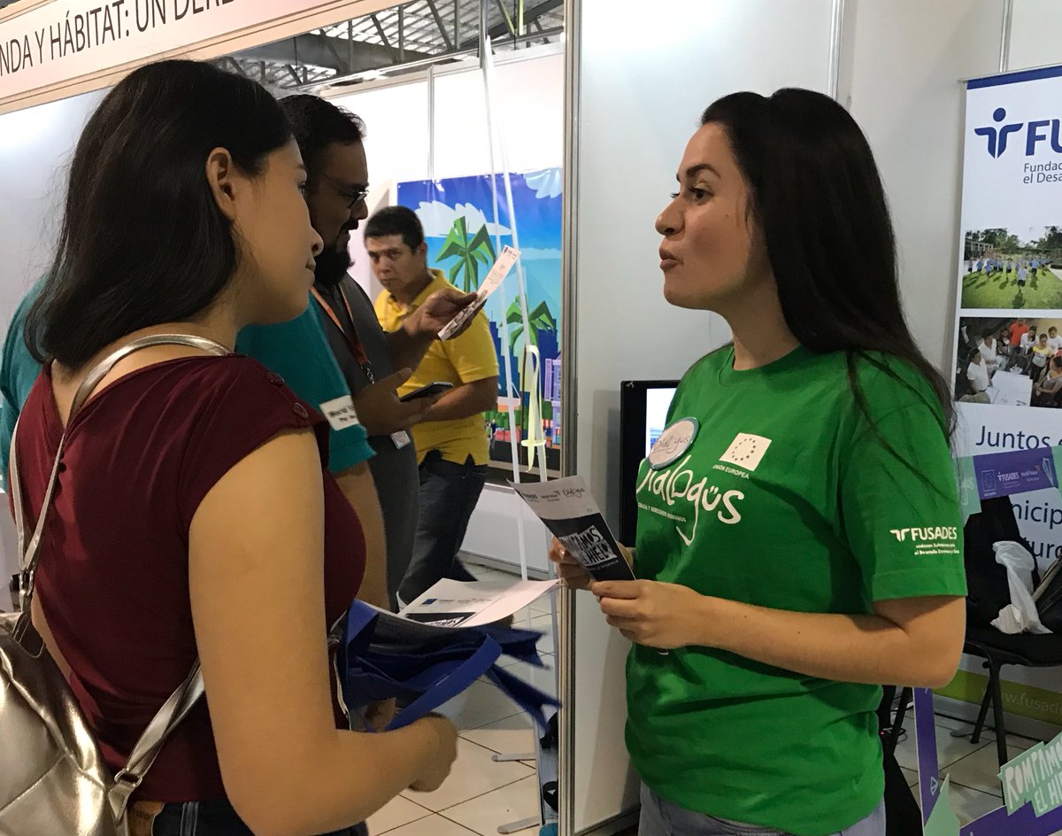 WorldVisionSV's tweet image. #Dialogus #RompamosElHielo en la Feria 2018 Europa Coopera #MesDeEuropaSV @fusades @UEenElSalvador