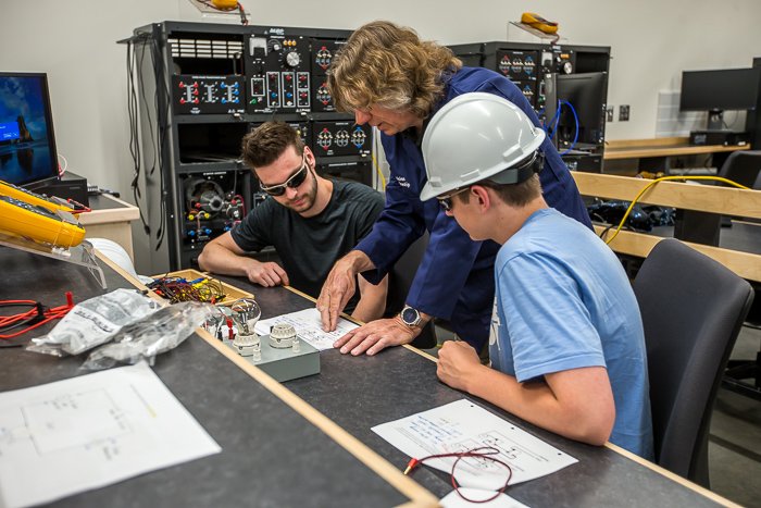 LethCollege's tweet photo. What's that buzz on campus? It's #ExperientialLearningWeek!
We’re excited to host approximately 200 high school students all week long, giving them a chance to attend classes, live on-campus and get an immersive college experience.
https://t.co/d7ACVB0BLR https://t.co/cbdTJOi8Al