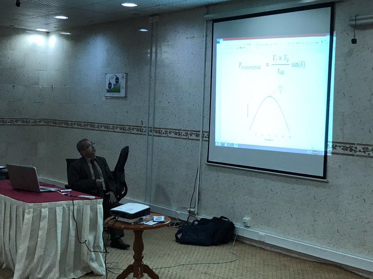 SCE_ALBAHA's tweet photo. #يحدث__الان  محاضره ( تمثيل شبكات النقل الكهربائي بإستخدام برنامج 
power world smiulator ) والمقامه بقاعة التدريب المهني والتقني في مركز الامير مشاري للجودة  في منطقة #الباحة  @atalla3 @Eng_Council https://t.co/StT13zcVqj