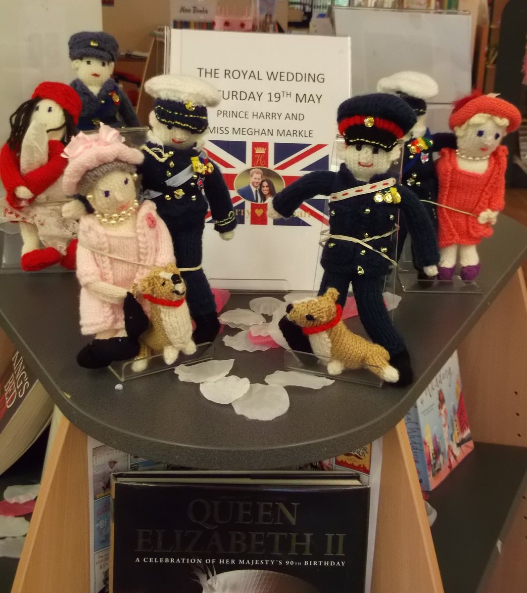 LancsLibraries's tweet photo. Our brilliant knitters at #Skelmersdale have helped us get ready for the  #RoyalWedding #SkelmersdaleLibrary https://t.co/Ywf8RSFQkm
