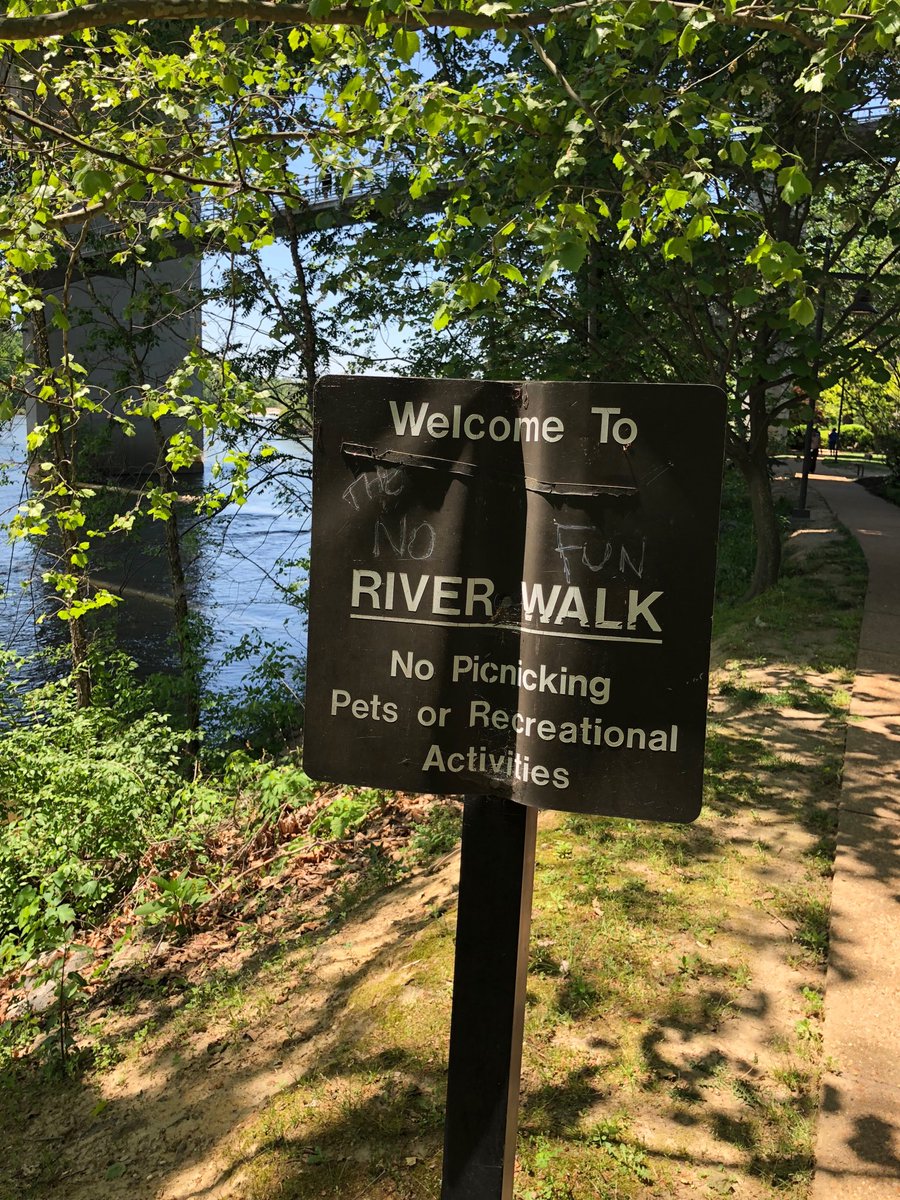 JenniferEinolf's tweet image. Welcome to the no fun river walk. #RVA  #FunAnyway