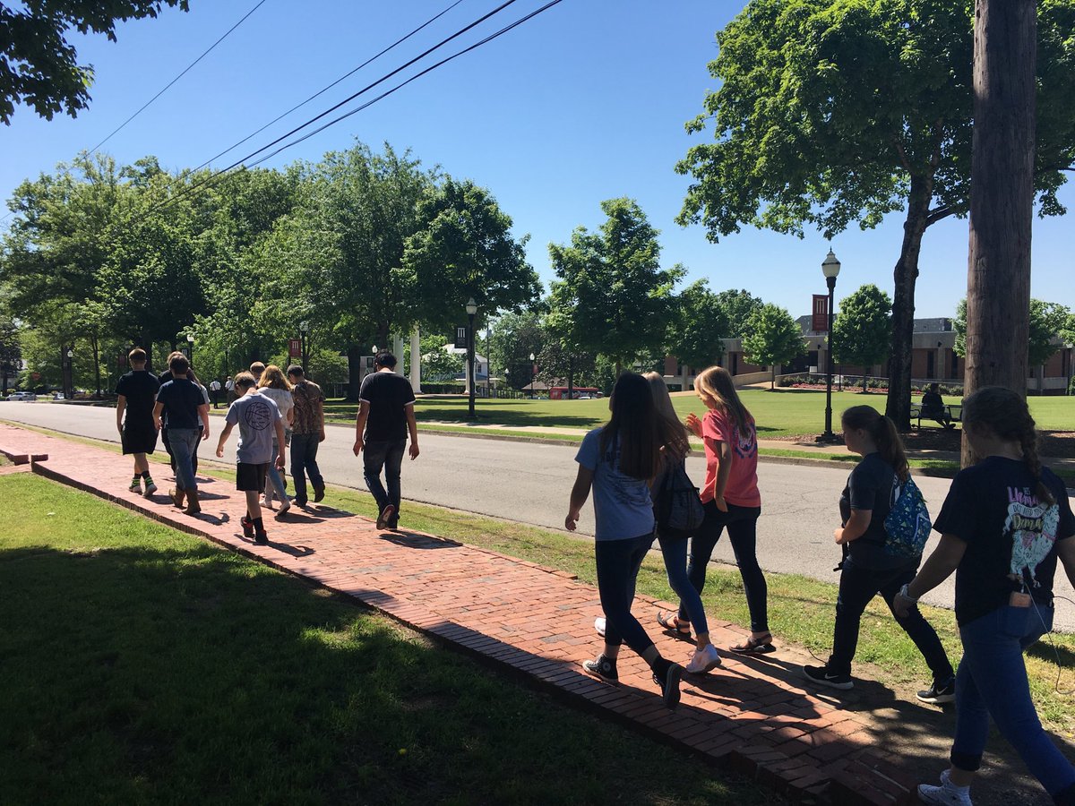 DNash411's tweet photo. Blanche 8th graders touring Martin Methodist College https://t.co/kKRlLkHMQK