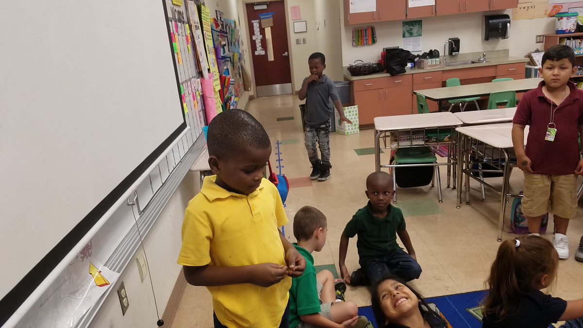 rampersadkinder's tweet photo. Writing about declaration of independence and looking for a book to help him! Thomas Jefferson! #cce #clka @BartonChargers https://t.co/DLx5Mo0Ltr