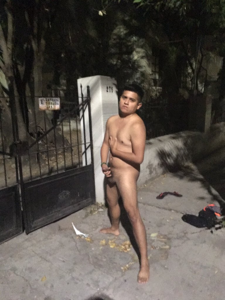 fernosex's tweet photo. RT si quieres más fotos mías desnudo en la calle https://t.co/wljydz6GcQ