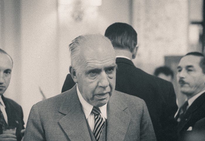 Prof. Feynman tweet media