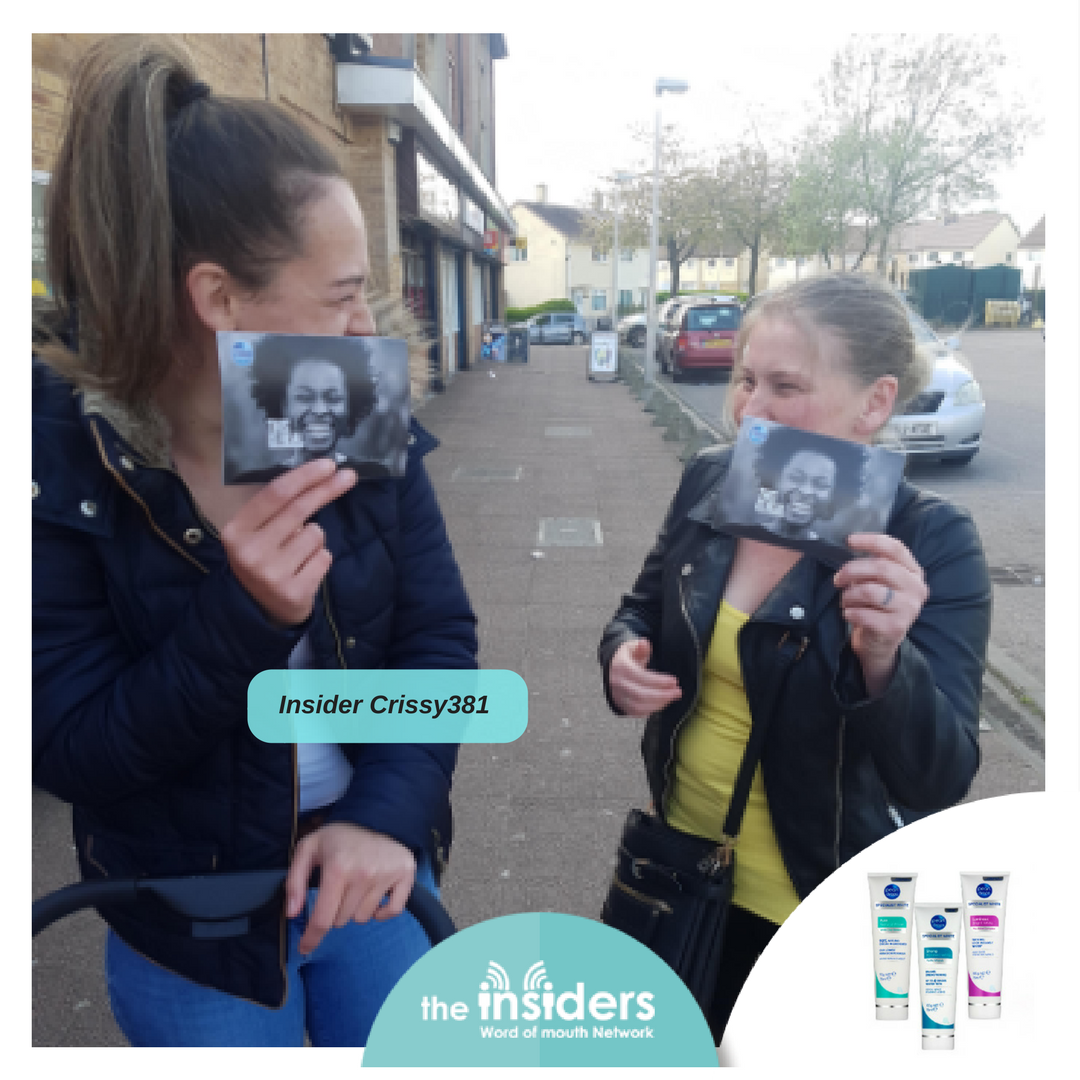 TheInsiders_UK's tweet photo. Pearl Drops Insiders! Time to share your smile and your experience: we want to see your Smile Nomination pictures! And don't try to hide the smiles, InsiderCrissy381! πππ§ #TheInsidersUK #PDInsiders #PDThisIsReal https://t.co/0elf4DEquA