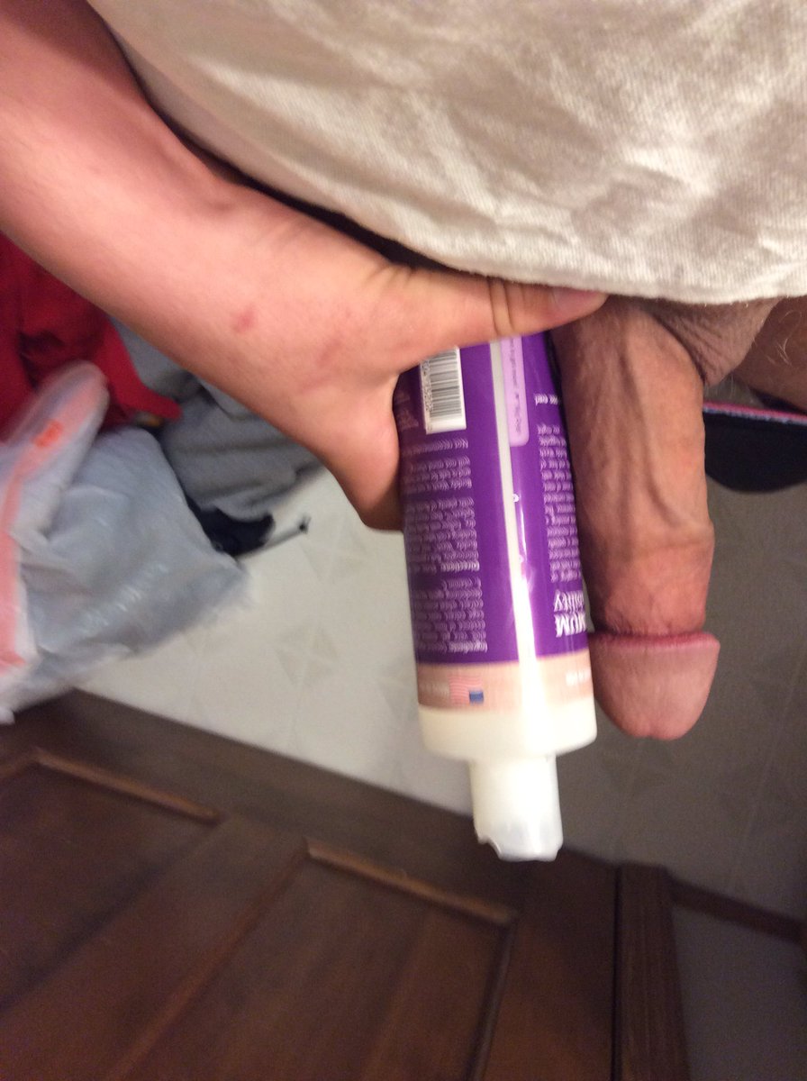 priv_account3's tweet photo. @LouisaSmith_23 Semi hard, I can go even bigger and thicker https://t.co/OzLAuVWeA3