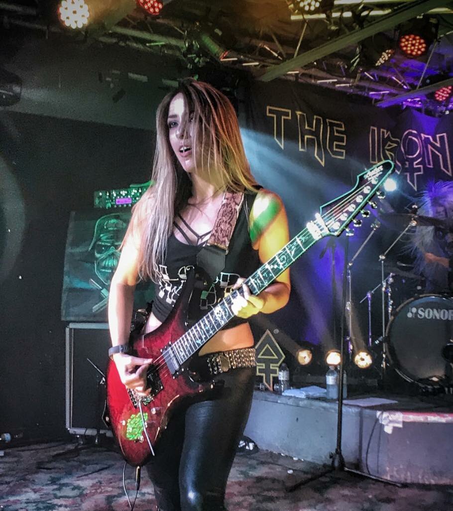 nikki_shreds's tweet image. Getting ready to shred @Blackthorn51nyc in Elmhurst, NY tonight! Stoked to finally be playing the east coast!