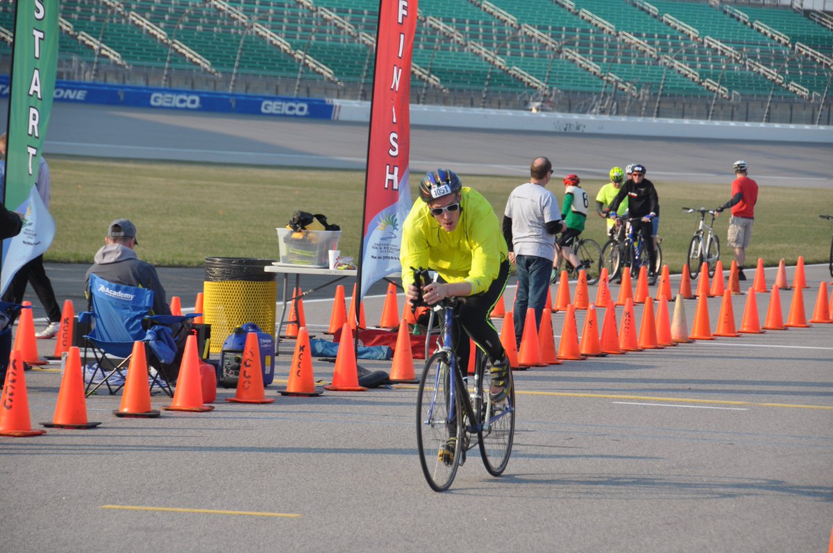 AWGSupportCtr's tweet photo. #TeamAWG is in 6th place in the @KCCorpChallenge with 175.5 points. Keep up the great work! https://t.co/YWmPnTnT0w