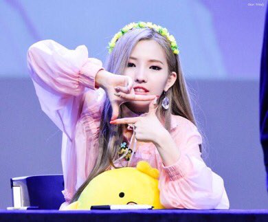 SoyeonBrazil's tweet photo. [#HQ] 180506 
cr. Dear Windy https://t.co/y01pu6gbeN