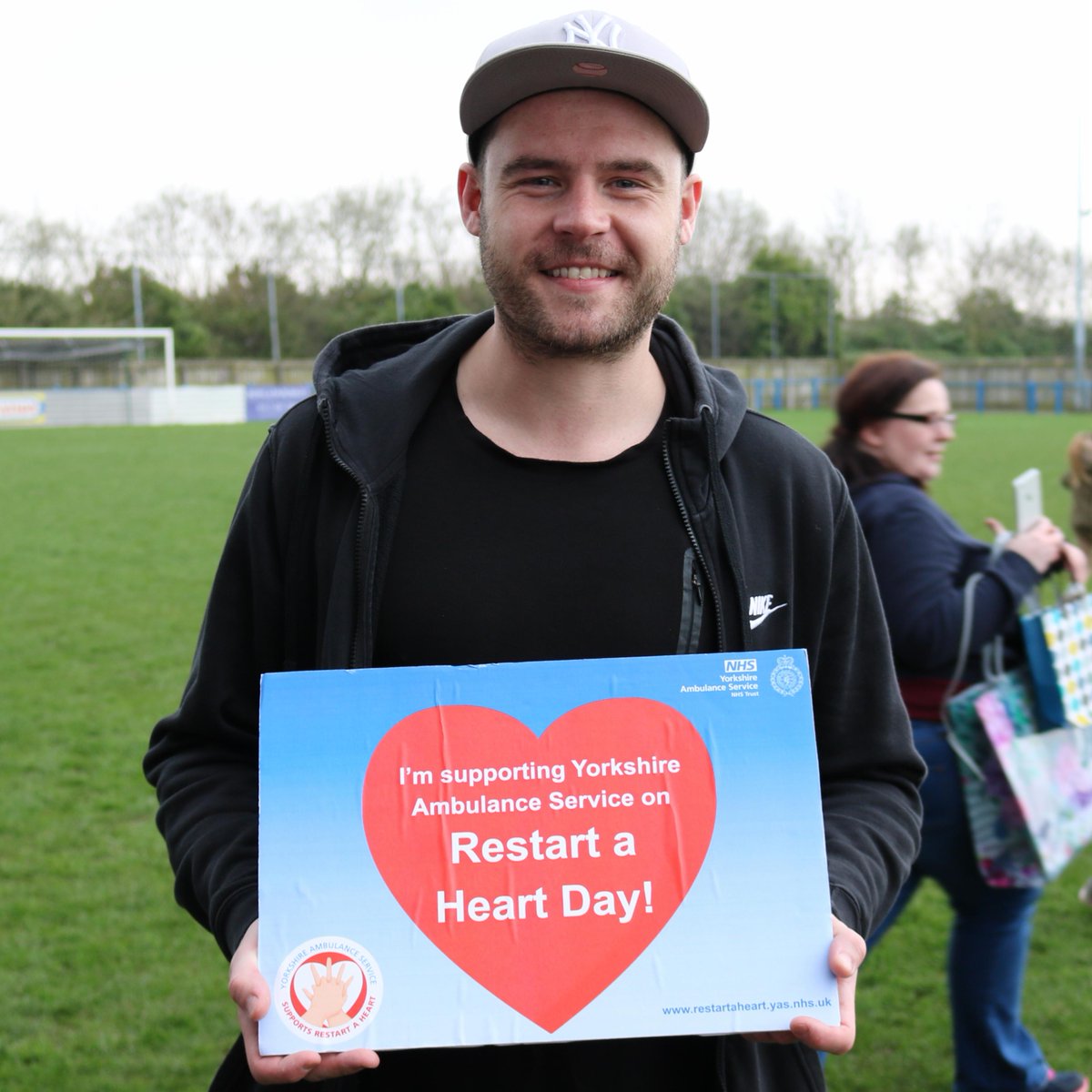 YorksAmbulance's tweet photo. Our friends from #Emmerdale and @EllisLacyUK are supporting #RestartaHeart Day, are you?   

Retweet and get your secondary school to sign up today: https://t.co/26MOGKSODG  

@jamhoot @ShaunThomas97 @DannyBMiller https://t.co/8BLgx8vqBw