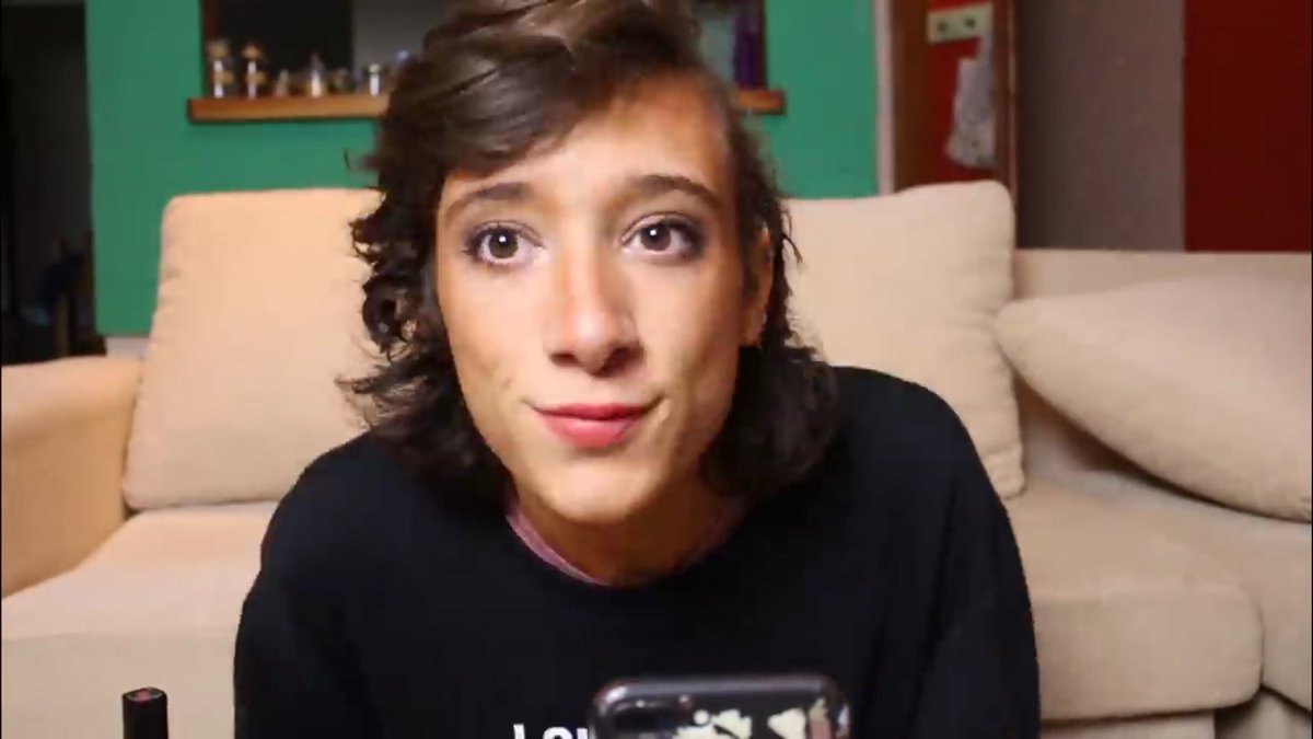 _ddelfinaa_'s tweet image. como fui al colegio// como salí del colegio (con la lluvia)