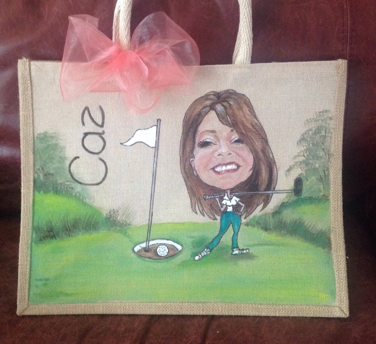 BagmeBeautiful's tweet photo. Large Tote PORTRAITS painted from photos Any hobby interest Kindly RT please  FB: Bag me Beautiful #golf #ladiesgolf #golfbags #handpainted https://t.co/iRIkRE5ulC