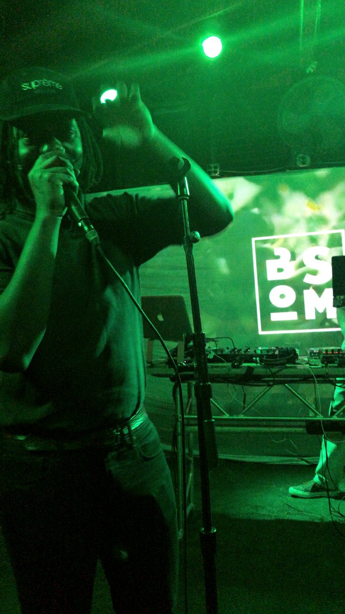 brownstateofmnd's tweet photo. Thank you to everyone who came out to #TheGreenRoom last night! Smooth vibes! We will be back next week with new performers and more vendors! Have you to all the performers: @MIKEMELINOE @Peteyptweets @daysawaymusic @StefonOsae and all our vendors! #CreateAndCurate https://t.co/3EuyiRjINm