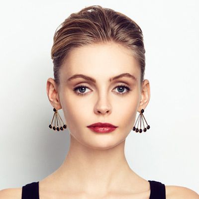 LayeredOnline's tweet image. Got some new statement studs you’re dying to show off? Take a (Pat) Butchers at @Lockonego London’s &apos;Ear Candy&apos; styling menu… buff.ly/2IlUTZg #hair