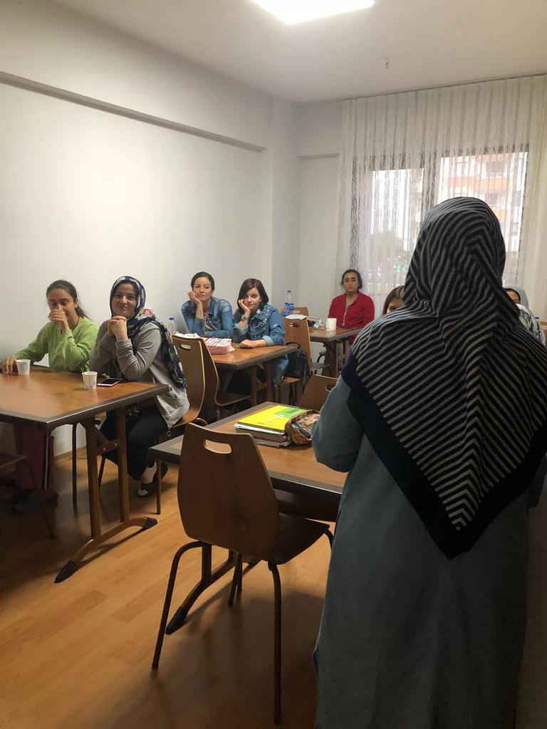 KonyaKYGM's tweet photo. #KYKAkademi
Fahrünnisa Hatun Yurt Müdürlüğünde Tefsir Atölyesi Ayşe Büyükağaçcı hocamızla gerçekleşti. https://t.co/2FHMTZyIVC