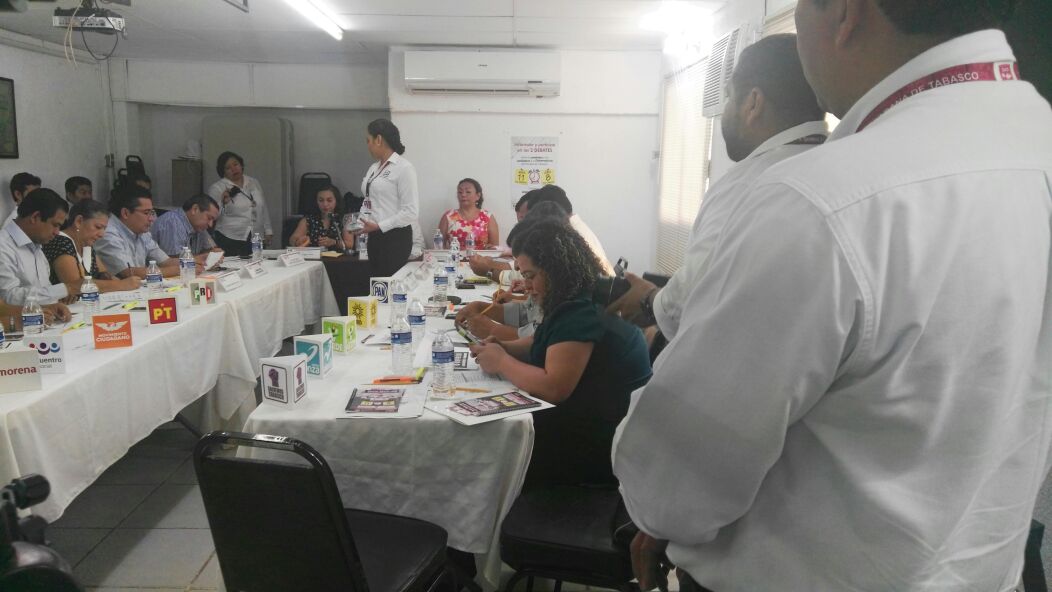 puntocuatrotv's tweet photo. El debate de este viernes en el @IEPCTabasco lo abrirá @GinaTrujilloZ continuará @oscar_canton, seguido de @adan_augusto, el cuarto en debatir es @gerardogaudiano le seguirá @JesusAliTabasco el último @manuelpazojeda. Gobierno y Transparencia, Salud y Seguridad los temas. #P4TV https://t.co/trl3TU22U5