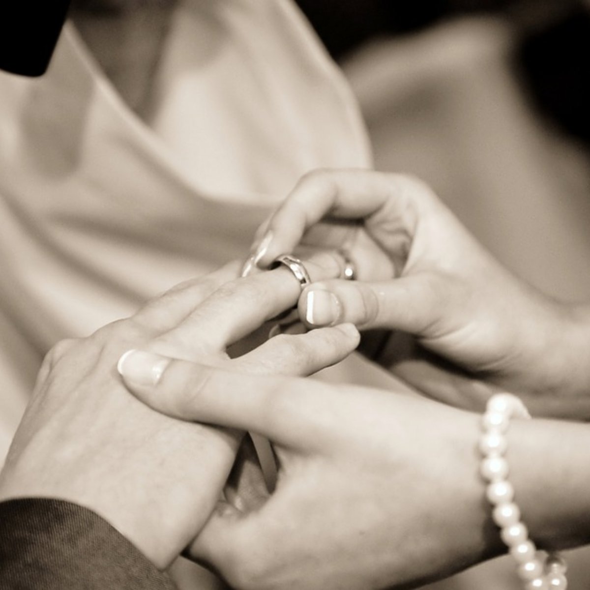 RitzJewelersSF's tweet photo. Happily ever afters start at Ritz Jewelers. Tell us your tale! https://t.co/3Ll7Ll6asu https://t.co/Bn3ankNPxL