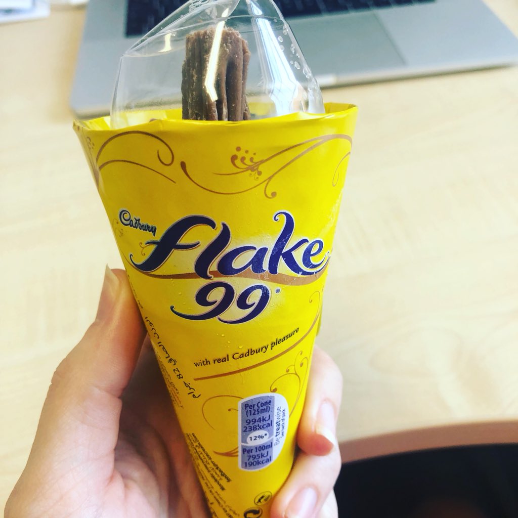 PickleMarketing's tweet image. Love it when @marygaler pops into the office! Especially when she brings ice cream 🍦 #bestclient #justsaying 😉😎☀️👌🏻