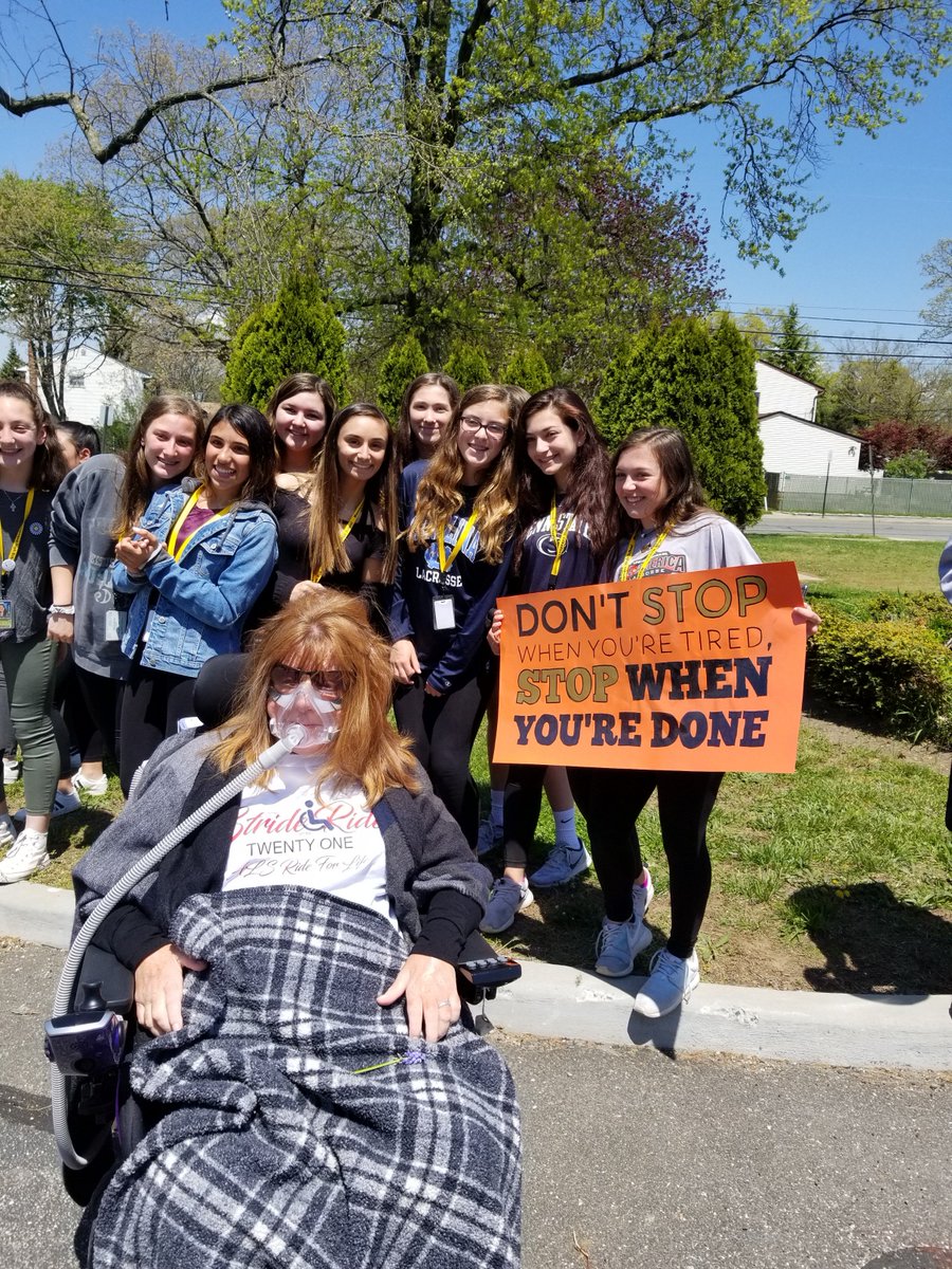 LibraryAmes's tweet photo. #AmesChiefs welcoming #ALSRideForLife! @AmesPrincipal @tmwillman @MassapequaPS @eking8274 @ALS_RideForLife @alsassociation https://t.co/JwaNJjf0r6
